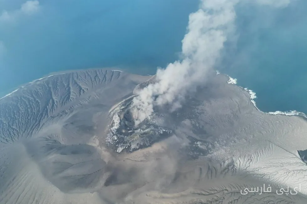Le volcan Anak Krakatau interrompt les vols à Jakarta